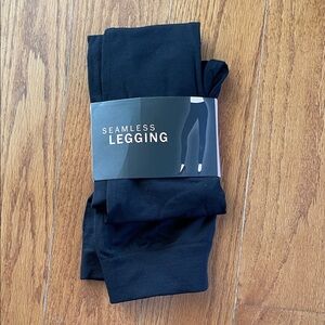 NWT Women’s Seamless Black Fleece-lined Leggings